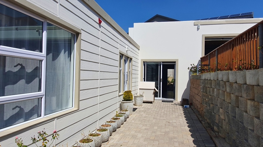 3 Bedroom Property for Sale in Dana Bay Western Cape